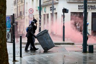 Komunisté chystají po Francii protestní vlnu ve dvanácti zemích. Fox News napočítala 54 zapojených organizací - Echo24.cz